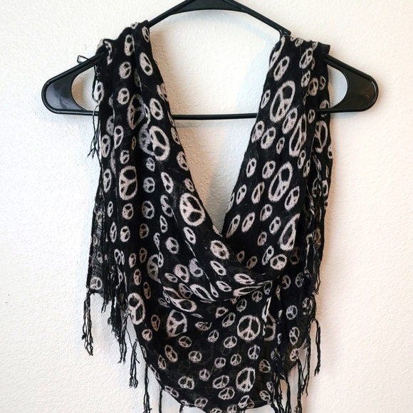 Scarf - Picture 1 of 1